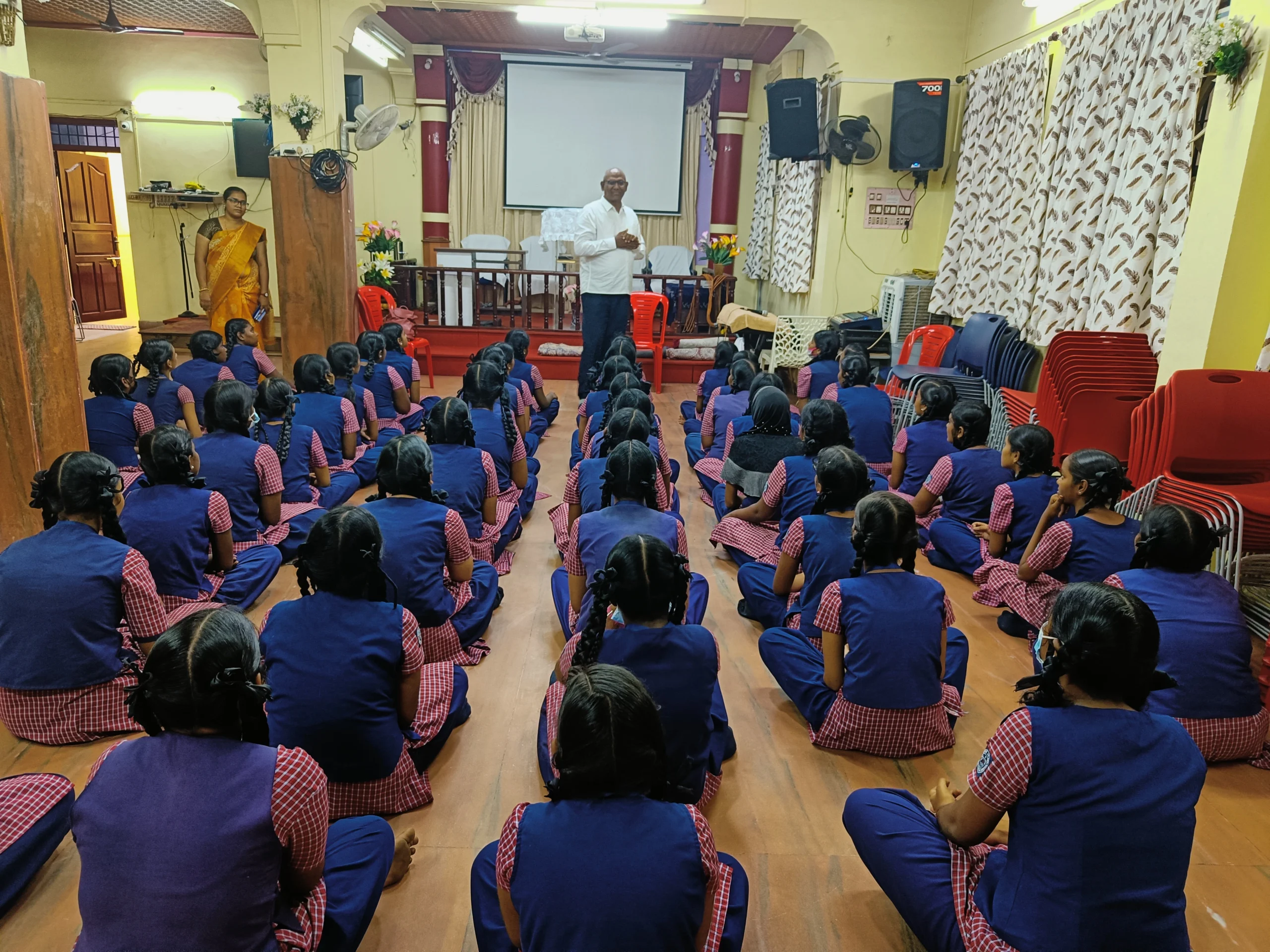 Motivation training for school students by Seethalakshmi Sivakumar